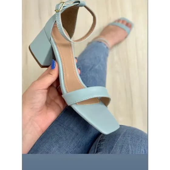 Sandália de luxo 30 ao 44. Estilo, conforto, elegante e minimalista. Sandália feminina.