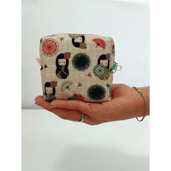 Mini Necessaire Box, Porta Absorvente, Porta carregador e fones de ouvido, Porta treco