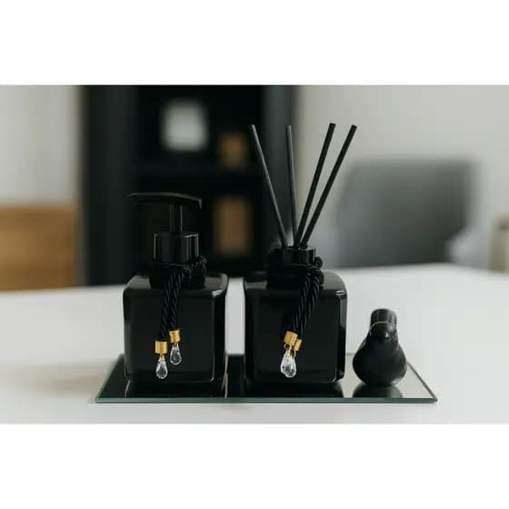 Kit Lavabo Banheiro PET (Plástico) Preto Com Bandeja Difusor Sabonete Passarinho Luxo 300ml