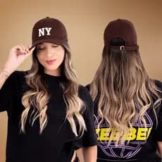 Boné NY Feminino Aba Curva Estiloso Para Compor Looks Ajustável Ideal Para Rabo De Cavalo