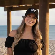 Boné NY Unissex Leve Estilo Verão Ideal para Praia Piscina e Dias de Sol Intenso com Aba Curva