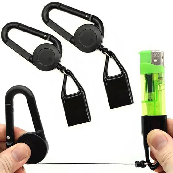 Chaveiro mosquetão Porta Isqueiro Retrátil Anti Rato para isqueiros Bic e similares