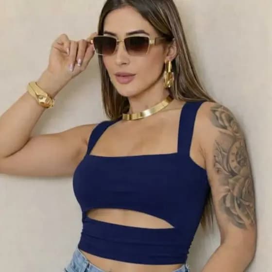 Blusa Cropped Feminino Suplex Decote Quadrado Liso Alça Grossa blusa Moda Blogueira Tendencia