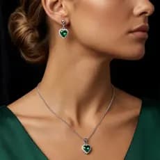Conjunto Colar e Brinco Pingente Aço inoxidavel antialérgico Coração Cravejado Feminino