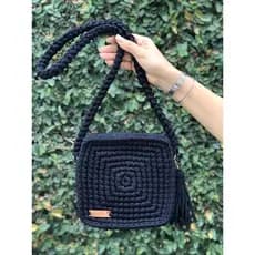 Bolsa Quadrada em fio de malha
