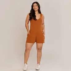 Macaquinho Feminino em Viscolycra com Decote V e Bolsos Laterais Casual Confortável e Estiloso