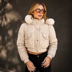 Jaqueta Feminina Cotele Casaco de Frio Puffer Veludo Confortável Peluciada Capuz Removível