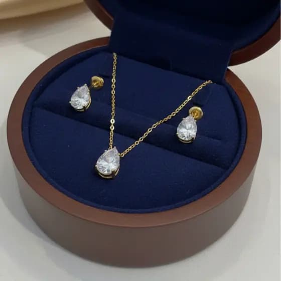 Conjunto de Brinco e Colar Gota Prata Elegante Folheado Dourado