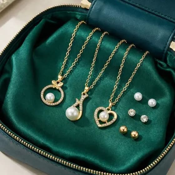 Kit de 6 peças de Brincos e Colares Pérola Cravejado Coração