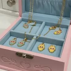 Conjunto de Brincos e Colar Labubu Infantil Menina