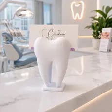 Porta Cartão Visita em Formato de Dente 3D – Estilo e Criatividade para Consultórios Odontológicos