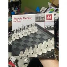 Jogo de Xadrez com Tabuleiro e Peças de Vidro 20x20cm - Design Elegante e Elegância