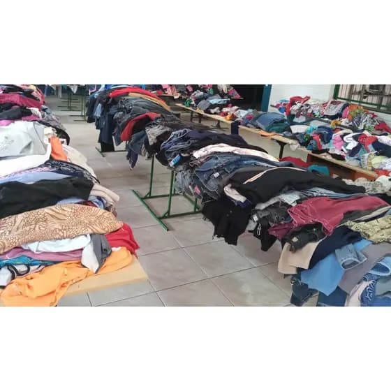 lote de 15 peças roupas aleatórias