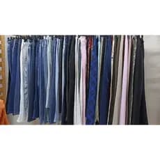 lote de 10 calças diversos tamanhos e modelos ideal para revenda brechó bazar