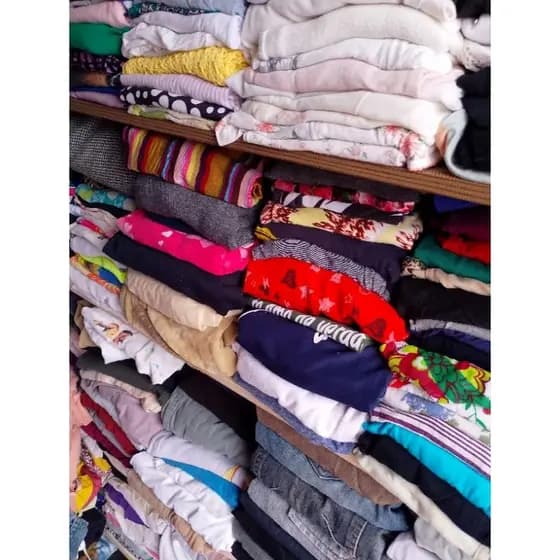 lote de 12 roupas diversos modelos e tamanhos envio aleatório