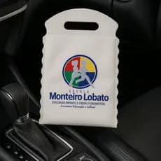 Kit 150 Lixeiras Lixocar TNT Personalizadas Brancas p/ Carro | Brinde Ecológico c/ Sua Logo Colorida