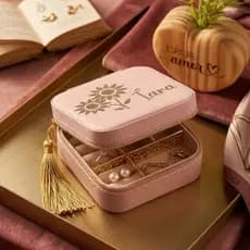 Porta Jóias Personalizado com nome, desenho e embalagem luxo. Lembrancinha de madrinha. Casamento.