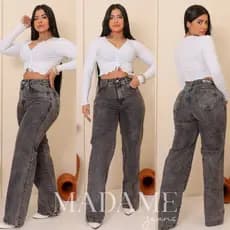 calça jeans feminina pantalona cintura alta com rasgo no joelho preto black