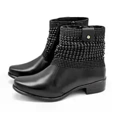 Bota Botinha Feminina de Couro Conforto Solado Antiderrapante Cano Curto Preta