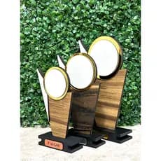 kit Troféus de Premiação – Design Moderno em Madeira e Acrílico 1º, 2º e 3º lugares