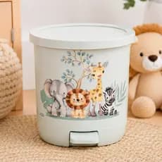 Lixeira com Pedal Safari Verde 6,5L Quarto Bebê Tampa Soft Close Higiene Infantil Prática