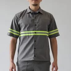 Camisa Brim Manga Curta Abertura Botões Bolso Peito Frente Faixa Refletiva Reforçada Servente Obra