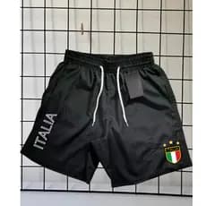 BERMUDA TACTEL MASCULINA – LEVEZA, RESISTÊNCIA E LIBERDADE NOS MOVIMENTOS ESTAMPA ITALIA