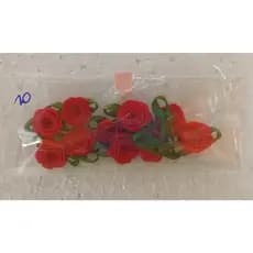 Mini rosas em cetim.