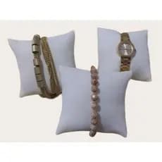 Kit com 10 Almofadinhas Oxford Bege Claro Casamento, Semi Joias, Pulseiras, Lembrancinhas Expositor
