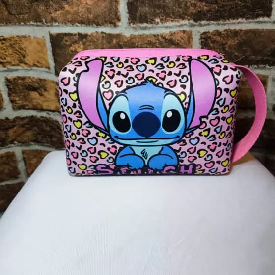 Necessaire Stitch Bolsa Feminina Retangular Bolsinha Rosa Lillo Infantil Multiuso