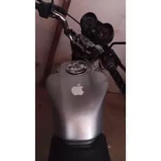 adesivo maçã Apple holográfico e preto pequeno mais brinde
