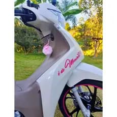 adesivo é de menina rosa para moto carro caminhão bicicleta mais brindes