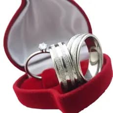 Anel de Compromisso de Namoro Par Alianças Prata de Namoro Grossa Diamantada Com Brilho Aço Inox 8mm e Anel Solitário