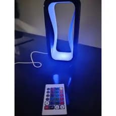 Luminária LED RGB com Controle Remoto – Decoração Moderna