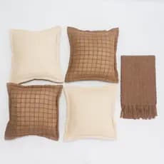 Kit 2 Mantas Capuccino Para Sofá E Peseira De Cama  Luxo C/Franjas + 4 Capas De Almofadas  Em Tear Xale Decoração Casa