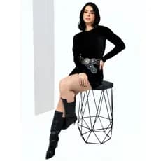 Vestido Valéria Country Curto Veludo Manga Longa Com Detalhe Cinto Na Cintura