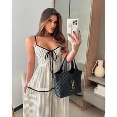 Vestido Longo com Alças Finas e Amarração e Recortes Contrastantes    Tecido Leve   Tamanho Único
