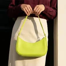 Bolsa Feminina Transversal Meia Lua Pequena Elegante com Zíper e Alça