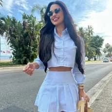 Conjunto Feminino Short Saia Plissada + Camisa Cropped Assimétrico