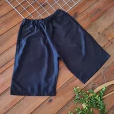 Bermuda tactel escolar PRETA. Juvenil, adulto e plus size