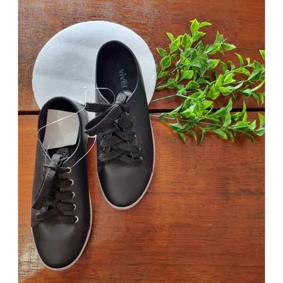 Sapatenis básico preto. Unisex