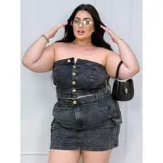 Conjunto Top Cropped Tomara que Caia e Saia Jeans Cargo Plus Size