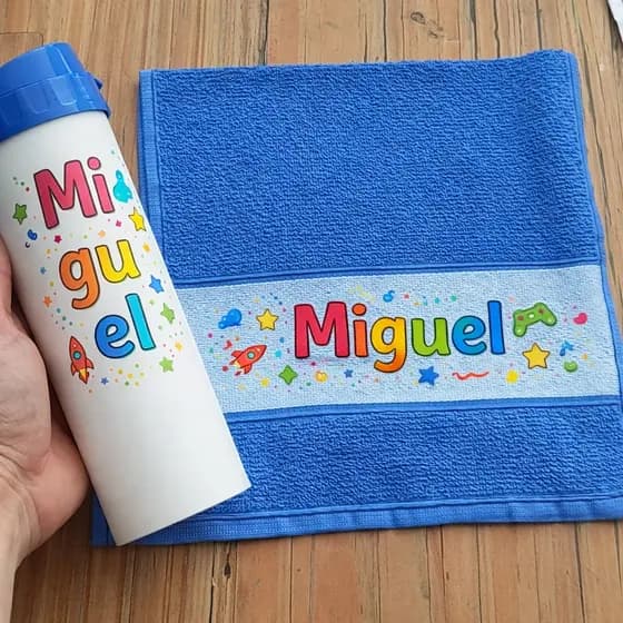 Garrafa e Toalhinha Personalizada Volta às Aulas