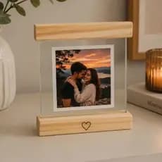 Porta Retrato de Vidro Base Madeira Com Sua Foto Decoração Enfeite Personalizável Quadro Vidro