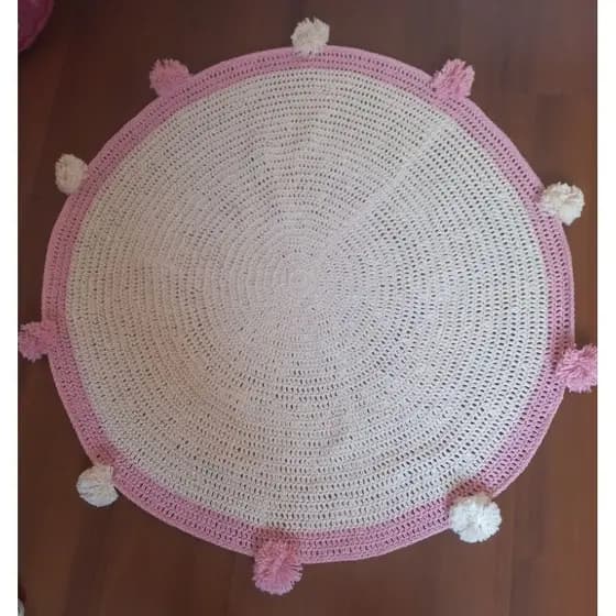 Tapete de croche redondo com pompom -Tapete  para quarto infantil-tapete de quarto -tapete para sala