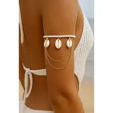 Bracelete de pérola com búzios verdadeiros e caimento de correntes