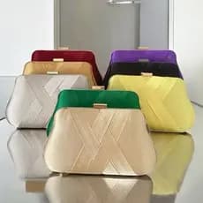 Bolsa de mão em cetim, ideal para festas, casamentos, damas de honra e saídas noturnas. WT188-200