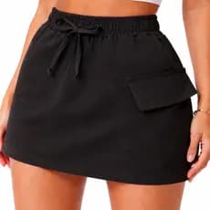 Saia Cargo Curta Feminina Alfaitaria com Bolsos Tecido Leve  Moda Casual Moderna