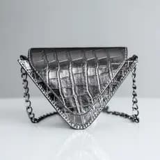 Mini bag Bolsa Feminina Ombro Transversal Triangulo Metalizada Com Corrente