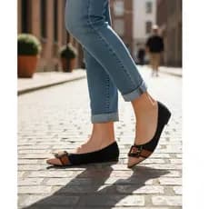 Sapatilha Feminina Bico Fino Detalhe Com Fivela Encapada Preto Bege Confort Ref. 073